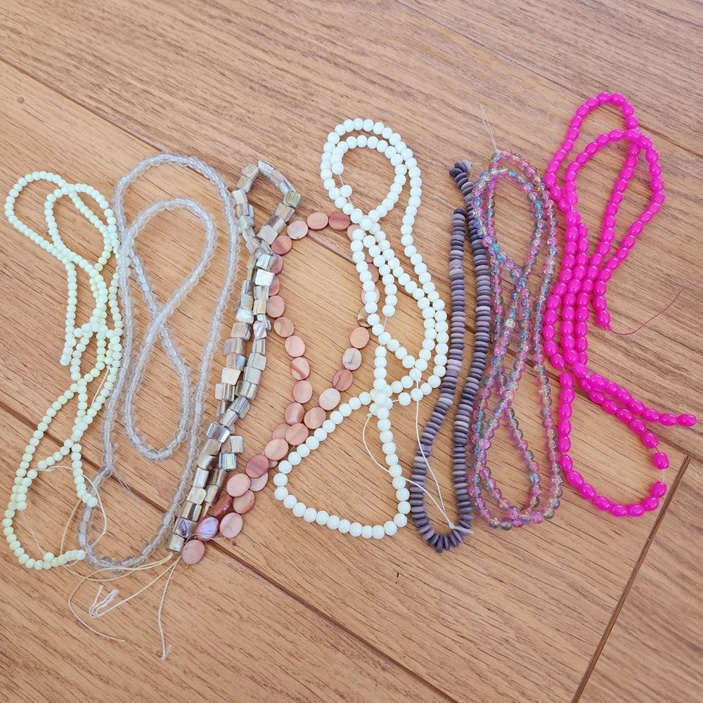 8 strands of‎ beads for jewelry making and various crafts